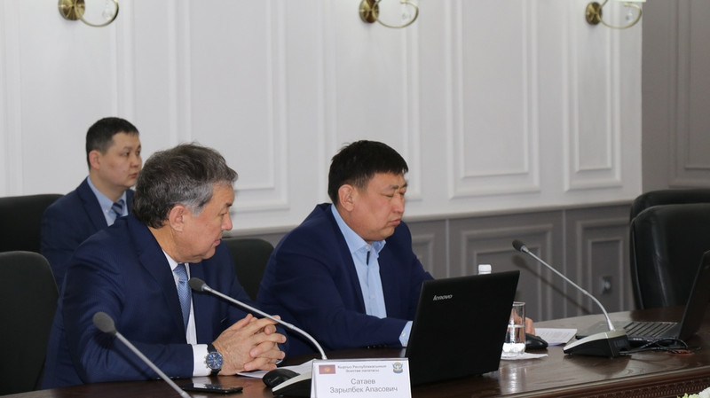 Коллективу Счетной палаты КР представлен новый аудитор З.Сатаев &mdash; Tazabek