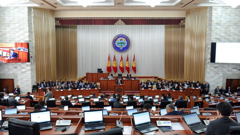 Депутат заявил, что жалко тратить 500 тыс. евро на создание фонда для проведения исследований &mdash; Tazabek