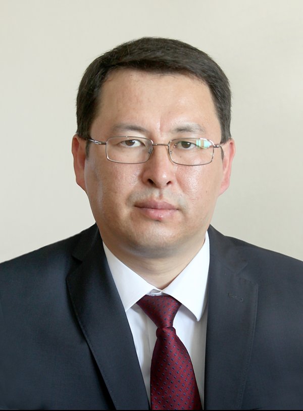 Резюме нового главы ГСБЭП Айбека Кадыралиева — Tazabek
