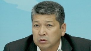 Нужно сократить 240 сотрудников Таможенной службы, - депутат З.Жамалдинов о штате 8 закрытых после вступления в ЕАЭС таможенных постов &mdash; Tazabek