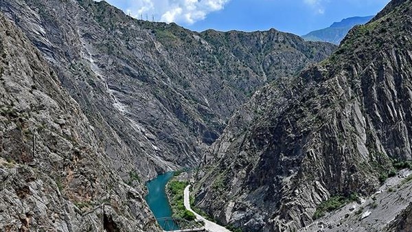 Доходы &laquo;Электрических станций&raquo; в 2016 году выросли на 393,3 млн сомов благодаря повышению тарифа на продажу электроэнергии (доходы и затраты) &mdash; Tazabek