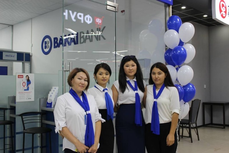 Фото — Торжественное открытие новой сберегательной кассы ОАО «Бакай Банка» в Asia Mall в День Независимости — Tazabek