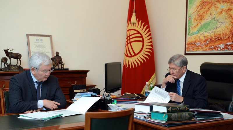 Президент А.Атамбаев принял председателя НБКР К.Кулматова &mdash; Tazabek