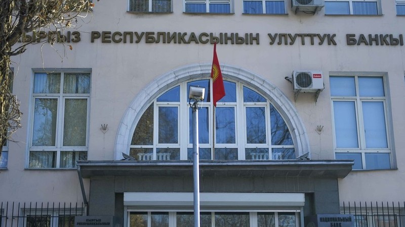 НБКР продал $450 тыс. &mdash; это шестая интервенция за ноябрь &mdash; Tazabek