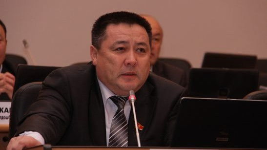 Депутат: Зачем компания Pegasus ставит рейс на 5 утра, если самолет вылетает в 10 часов? &mdash; Tazabek