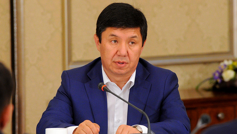 Темир Сариев вышел с допроса ГКНБ &mdash; Tazabek