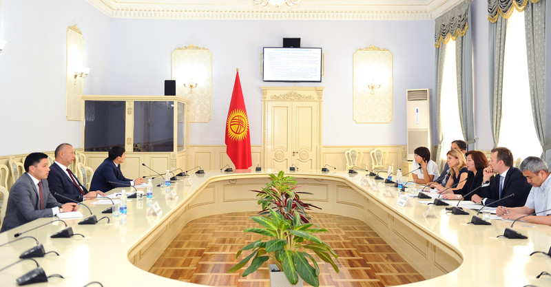 Швейцария готова помочь Кыргызстану в развитии управления водными ресурсами &mdash; Tazabek