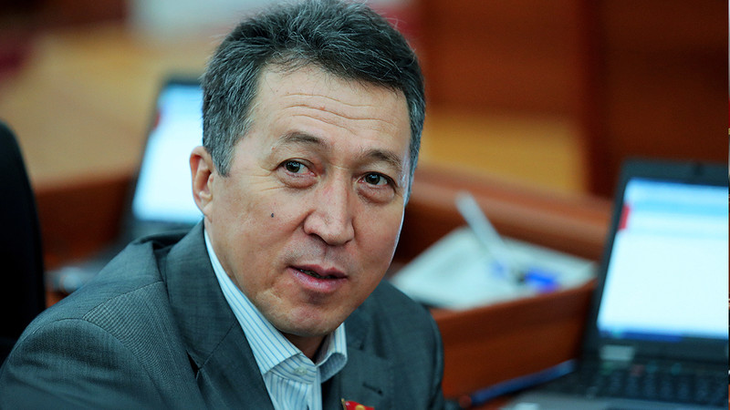 Депутат: При С.Исакове и К.Кулматове сняли с работы около 200 таможенников, скольких сегодня восстановили? &mdash; Tazabek