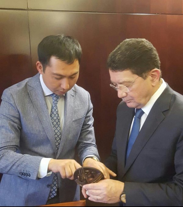 Главное фото