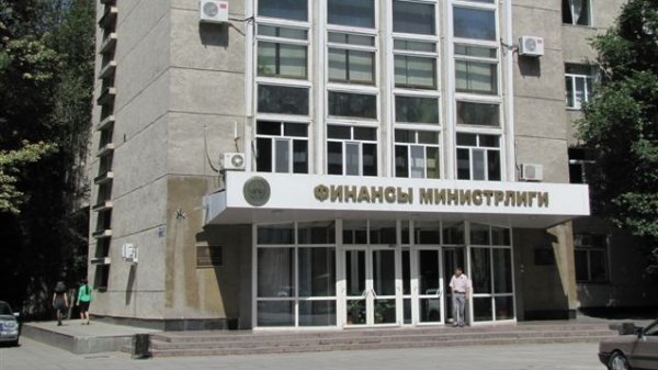 В Минфине &laquo;шаманы&raquo; колдуют над расходами, доходами и морочат голову президенту, премьер-министру и парламенту, - депутат &mdash; Tazabek