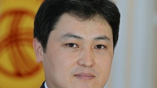 Глава Счетной палаты У.Марипов согласен с депутатом, что  АКС ГКНБ должна прослушивать телефоны аудиторов и их родственников &mdash; Tazabek