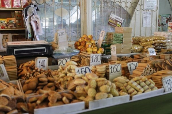 В январе цены местных компаний по производству сахара выросли на 2,6%, макарон на 4,2% и напитков на 4,3% &mdash; Tazabek