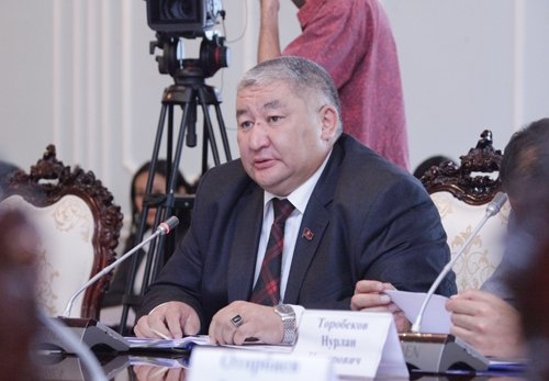 Сегодня не поздно индексировать на инфляцию зарплаты ниже прожиточного минимума, - депутат М.Сабиров &mdash; Tazabek