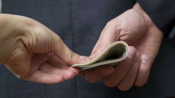 Генпрокуратура возбудила уголовное дело в отношении и.о. начальника управления Госстроя по факту вымогательства взятки в $1,5 тыс. &mdash; Tazabek