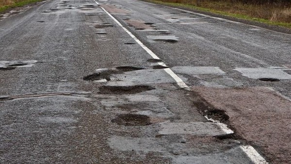 Депутаты БГК отклонили предложение о том, чтобы заслушать отчет о ремонте дорог и деятельности маршрутных такси &mdash; Tazabek