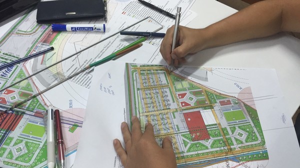 Депутат и премьер поспорили о пользе от запрета параллельного проектирования при строительстве &mdash; Tazabek