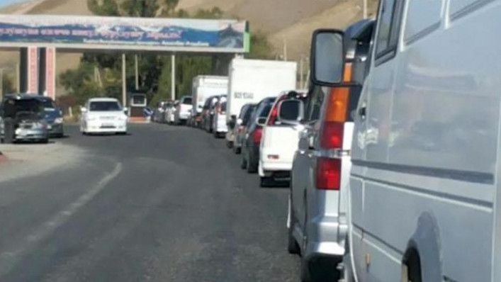 На КПП &laquo;Сосновка&raquo; задержана автомашина с 38 тоннами дизтоплива, - ГНС &mdash; Tazabek