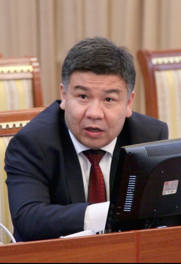 Заемщики вынуждены закладывать свое имущество по навязанной банками цене, - депутат &mdash; Tazabek