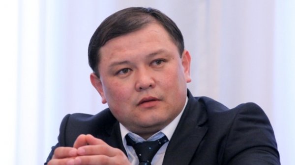 Неужели мы опустились до такого уровня, что берем международные кредиты для установок фонарей на улицах? - депутат Д.Джумабеков &mdash; Tazabek