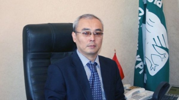 Сколько зарабатывает глава Налоговой службы О.Абдыкаимов? &mdash; Tazabek