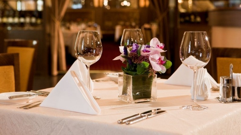 За 11 месяцев объемы услуг, предоставленных гостиницами и ресторанами, увеличились на 8,2% и составили 19,2 млрд сомов &mdash; Tazabek