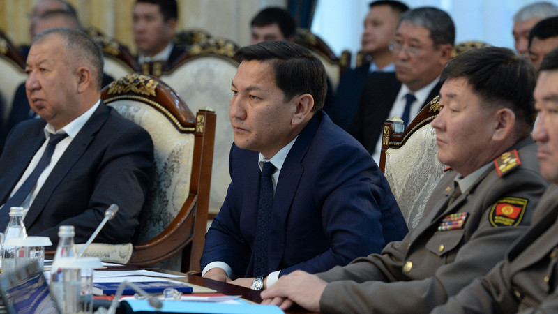 Депутат А.Шыкмаматов попросил генпрокурора О.Джамшитова принять меры в отношении А.Сегизбаева по делу о «Белизгейте» — Tazabek