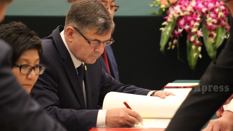 Китай выделит грантовую помощь Кыргызстану на 600 млн юаней &mdash; Tazabek