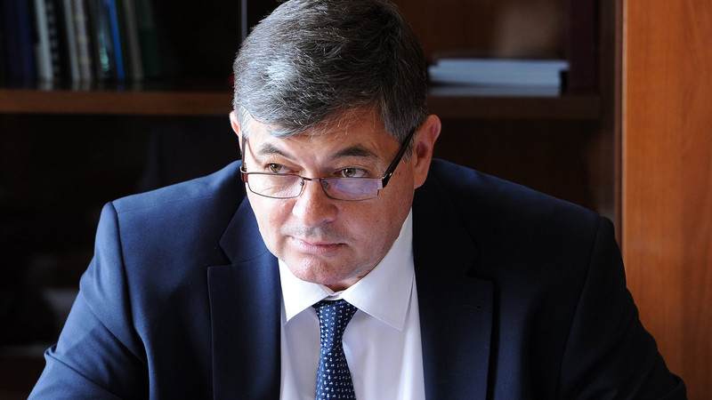 Надо уходить от зависимости от рудника Кумтор, - министр экономики О.Панкратов &mdash; Tazabek