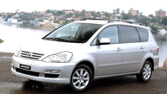 Сотрудники Таможни пресекли незаконный ввоз авто марки Toyota Avensis Verso &mdash; Tazabek