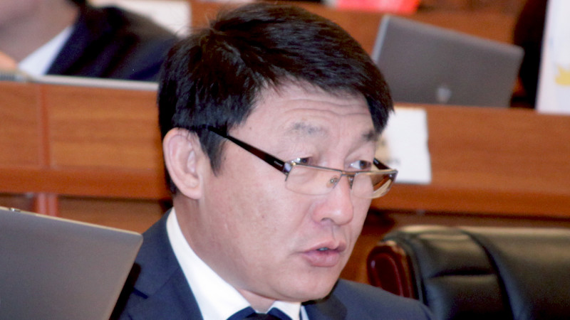 Депутат: Работники Департамента водного хозяйства и мелиорации получают зарплату в 4-6 тыс. сомов &mdash; Tazabek