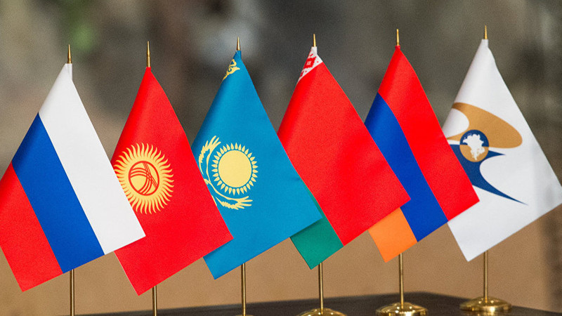 Объем взаимной торговли КР со странами ЕАЭС в 2018 году составил $2,3
млрд, снизившись на 2,5%, - Нацстатком &mdash; Tazabek