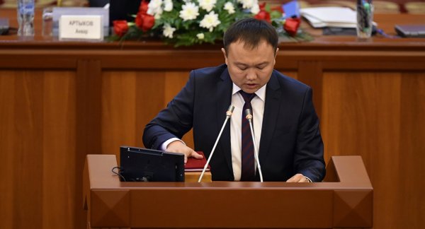 Депутат Д.Аттокуров: Кто возьмет ответственность за неправильный прогноз роста экономики в 5%, когда по итогам 8 месяцев идет рост в 1,1%? &mdash; Tazabek