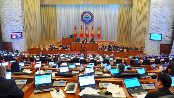 Жогорку Кенеш утвердил перечень уполномоченных органов, имеющих право проверять предпринимателей (название 11 ведомств) &mdash; Tazabek