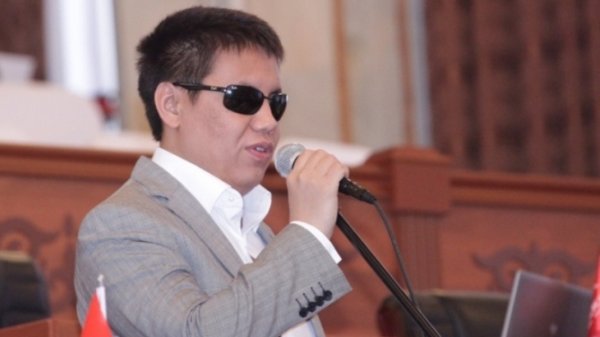 Депутата рассмешили аргументы министра А.Кожошева, что нужно увеличить размер налога на транспорт, поскольку данный вид налога не поднимался с 2008 года &mdash; Tazabek