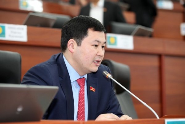 Депутат А.Жамангулов: Почему заместители председателя Фонда по управлению госимуществом меняются раз в полгода? &mdash; Tazabek