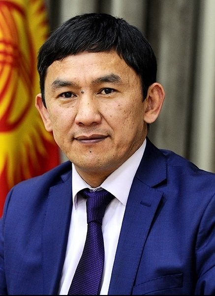 Онлайн-конференция Tazabek: Задайте вопрос главе Фонда госимущества Болсунбеку Казакову &mdash; Tazabek