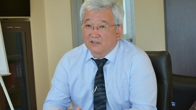 Депутат Н.Макеев спросил, будет ли К.Кулматов менять заместителей после назначения &mdash; Tazabek