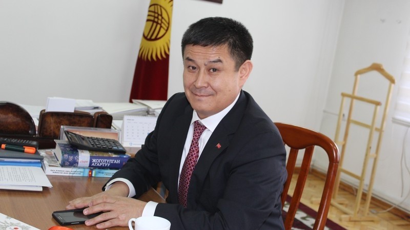 Сейчас практически у всех продуктов должен быть товарный знак, - глава Кыргызпатента Д.Эсеналиев &mdash; Tazabek