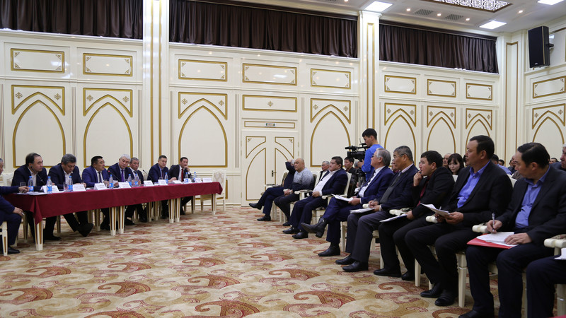 Минсельхоз провел семинар по развитию молочной отрасли для фермеров Нарынской области &mdash; Tazabek