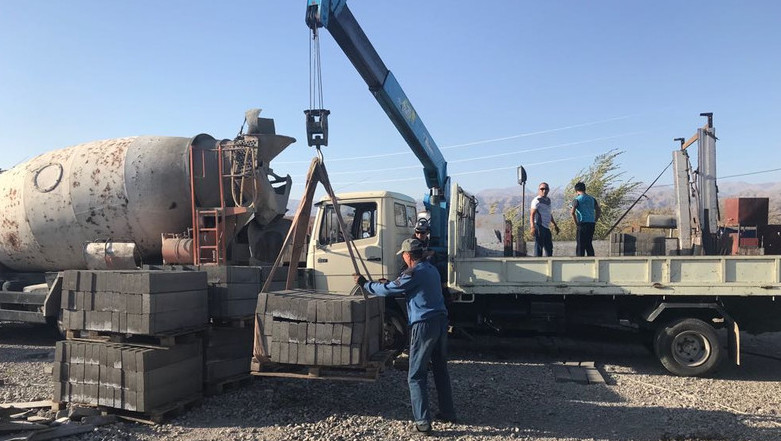 Причина задержки зарплаты работникам &mdash; отношения бывшего субподрядчика &laquo;КыргызЖолКурулуш&raquo; и его &laquo;связи&raquo;, - &laquo;Чакыр Япы&raquo; &mdash; Tazabek