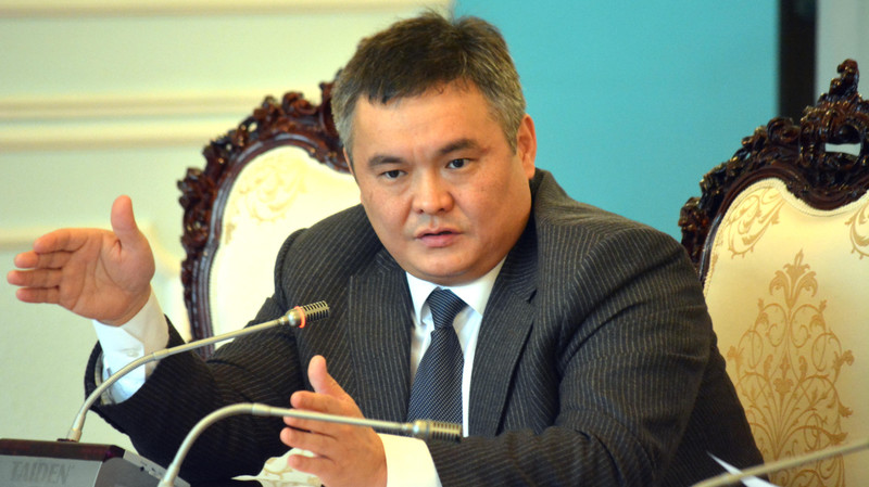 Депутат о кредитах на строительство дорог: $2,5 млрд &ndash; это ведь огромные деньги, долговое бремя, которое десятилетиями предстоит выплачивать нашим детям &mdash; Tazabek