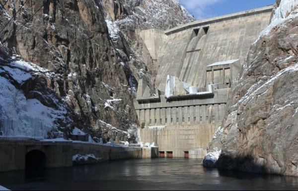 Объем воды Токтогульского водохранилища на 21 апреля составил 8,8 млрд кубометров (график) — Tazabek