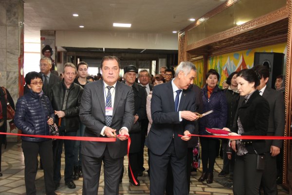 Более 50 компаний из Кыргызстана, России, Казахстана, Турции, Беларуси участвуют в выставке-ярмарке «Кыргызстан—2016» — Tazabek