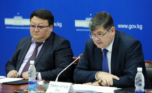 Вице-премьер О.Панкратов рассказал, почему Казахстан не был заинтересован в применении Кыргызстаном унифицированного тарифа по ж/д перевозкам &mdash; Tazabek