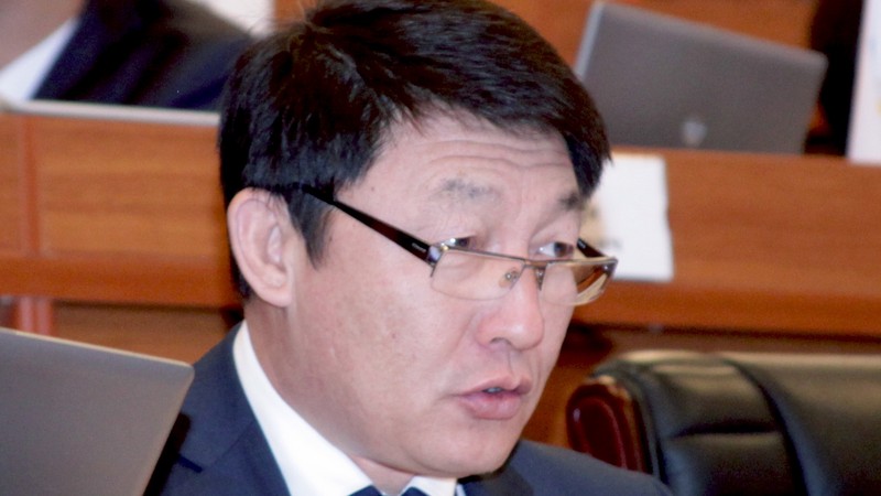 Депутат К.Бокоев: Почему мой законопроект о возврате НДС на импорт и поставку пшеницы и муки был направлен в два комитета ЖК, а законопроект правительства &mdash; только в один? &mdash; Tazabek