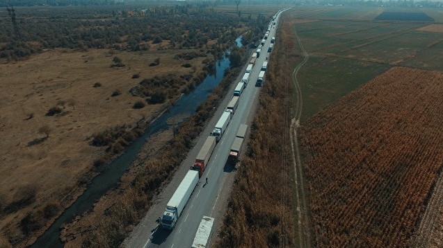 Депутат А.Шадиев министру А.Новикову: Таможенный кодекс ЕАЭС позволит снять заторы на границе? &mdash; Tazabek