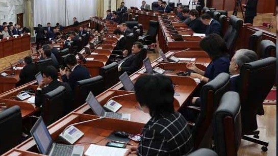 ЖК одобрил выделение $530 тыс. гранта на подготовку техпроектов по модернизации аэропортов &laquo;Каракол&raquo; и &laquo;Иссык-Куль&raquo; &mdash; Tazabek