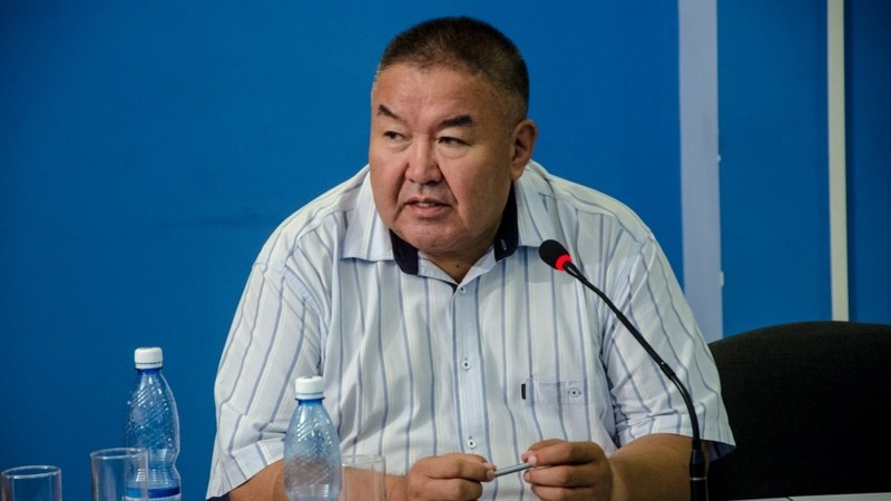 Люди на 1 той тратят $800 тыс.&ndash;1 млн, их можно направить на производство, - экономист Ж.Акенеев &mdash; Tazabek