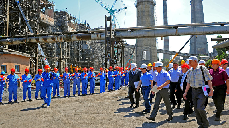 Экс-премьеры КР С.Исаков, Т.Сариев и Ж.Сатыбалдиев пришли на заслушивание заключения депутатской комиссии по ТЭЦ Бишкека &mdash; Tazabek