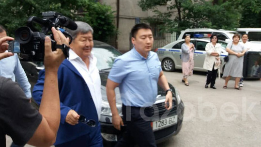 Первомайский райсуд заключил экс-премьера Ж.Сатыбалдиева в СИЗО ГКНБ до конца срока следствия &mdash; Tazabek